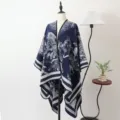 Elegante blauw-witte gebreide sjaal met toile de jouy-patroon voor herfst winter - Oosterse inkt sjaal met split blauw