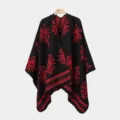 Herren Strickschal Poncho mit rot-schwarzem Ethno-Jacquard-Muster für den Winter - Schwarz Rot