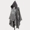 Herren Kapuzen-Strickponcho Schal mit grauem geometrischem Stammesmuster für den Winter - Morgenmantel / 135*150CM / Grau