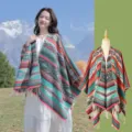Ethnischer böhmischer Strickschal mit Fransen für Reisen und den Outdoor-Einsatz geeignet - 130x150cm / Grün