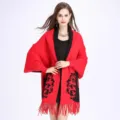 Roter und schwarzer Jacquard-Schal mit Fransen und Ärmeln für den Herbst Winter - Rot & Schwarz
