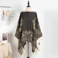 Damen Poncho Schal mit Jacquard-Muster und Fransen im Ethno-Stil Schwarz Beige - Oberteile / 135x150cm / Grau