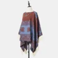 Boho-Strickponcho mit Jacquard-Muster und Fransen für Damen Reise-Fotoshootings - Blau-Braun