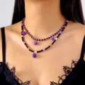Collar de Halloween hecho a mano de doble capa con cuentas y dijes de calaveras moradas - Estilo de calavera multicolor