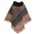 Gemütlicher Strickponcho mit schwarzem Pelzkragen und buntem Zickzack-Fransenmuster - Morgenmantel / Saphirblau