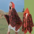 Böhmischer Kapuzen-Strickponcho-Schal mit orange-braunem Herzmuster - Morgenmantel / 130x150cm / Kaffee und Orange