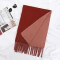 Elegante doppelseitige zweifarbige Strickschal mit Fransen in Rot und Altrosa - Burgunderrot / 200cm