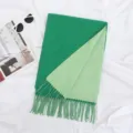 Weicher doppelseitiger grüner Schal mit Fransen für modische Winter-Accessoires für Damen - Grün / 200cm