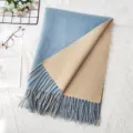 Eleganter doppelseitiger blau-beiger dicker Schal mit langen Fransen für Damen Winter - Dunstblau / 200cm