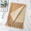 Hochwertiger doppelseitiger dicker Fransenschal in Kamel und Beige für den Winter - Aprikosenbeige / 200cm