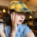 Vintage plaid flat cap for women, stylish yellow newsboy hat, chic summer fashion accessory. - Lemon Yellow