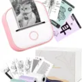 Phomemo T02 Mini Thermodrucker in Rosa, tragbarer tintenloser Etiketten- und Fotodrucker. - Rosa Geschenkbox-Set (inkl. weißem, grünem und violettem Zubehör) / Rosa