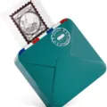Draagbare mini thermische printer in groen envelop ontwerp voor studie aantekeningen. - Donkergroen