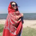Elegant red hooded cashmere-like shawl with ethnic floral embroidery for winter travel - 130*150cm / Red