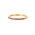 Dettaglio di un elegante anello placcato in oro con zirconi di colore rosso vivo - n.5 / Placcato Oro 18K Zirconia Rosso