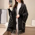 Chaqueta de punto para mujer con diseño de celosía, borlas y mangas murciélago - Tops / 70*200cm / Negro