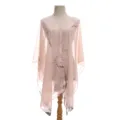 Elegante roze zonnebrand sjaal van imitatiezijde met bloemenprint en decoratieve parelknop - Tops / 96*150cm / Roze
