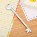 Penna gel creativa a forma di chiave argento per ufficio e regali di cancelleria scuola - 实心钥匙款(LJ-F258A) / Argento