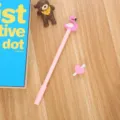 Cute pink flamingo-shaped gel pen, creative cartoon animal stationery for office use - 0.5mm / Pink
