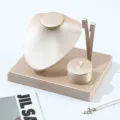 Set de exhibidores de joyas de cuero PU cepillado en un elegante acabado oro champán - Diseño de una sola pieza / Brushed Champagne Gold