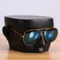 Black resin mannequin head display stand for sunglasses and jewelry showcase. - 19.8*18*11.3cm / Black