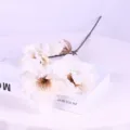 Weiße künstliche Pfingstrose 3 Köpfe Seidenblume für Heimdekoration Hochzeit Party. - Weiß