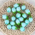 Künstliche blaue Rosenknospen im Großpack für DIY-Basteln, Hochzeitsdekor und Armblumen. - Seeblau