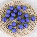 Lila künstliche Rosenknospen für Handwerk, handgemachte Corsage und Schmuckzubehör. - Dunkelblau