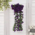 Fausse fleur violette suspendue vigne pour décoration murale balcon et maison détails. - Violet