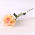 Künstliche Rose einzelne Stiele Fake Blume für Heimdekoration, Hochzeitsstrauch in Pfirsich gelb. - Champagner