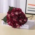 Bouquet de fleurs d'hortensia artificiel, mini fleurs fausses rouge foncé pour déco mariage. - Rose rouge