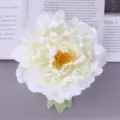 Künstlicher Pfingstrosen Blütenkopf, weiße Seidenblumen für DIY Hochzeit Deko und Requisiten. - Creme
