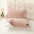 Housse de coussin rayée en gaze de coton douce respirante pour lit avec broderie papillon - Papillon dansant rose