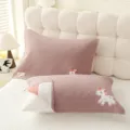Serviette de coussin en coton rose avec broderie de cheval, douce et respirante pour la maison. - Bébé poney marron