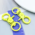 Gancio a moschettone girevole in lega giallo neon per gioielli e portachiavi fai-da-te - Giallo