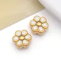 Pequeñas cuentas de margaritas de esmalte blanco y acero inoxidable dorado para joyas - Blanco