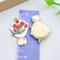 Tulpenstrauß-Anhänger aus Emaille in Goldlegierung für DIY-Schmuck und Bastelarbeiten - Tulpenstrauß Stil (18797) / 1 Stück (27*18mm) / Rot