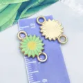 Grüner Emaille Sonnenblume Legierung Anhänger für DIY handgefertigte Schmuck Verbinder - Doppel-Loch Sonnenblume Gänseblümchen (24961)