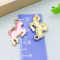 Rosa Emaille Pferd Anhänger vergoldete Legierung für DIY Schmuckherstellung Zubehör - Pony Stil (21847)