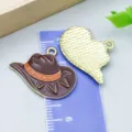 Brauner Western-Cowboyhut-Anhänger aus Emaille für die DIY-Schmuckherstellung Zubehör - Cowboyhut Stil (27406)