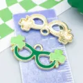 Ciondolo occhiali trifoglio San Patrizio in smalto verde e lega d'oro elegante - Occhiali Trifoglio (27261) / 1 Pezzo/Confezione (11x25mm) / Verde