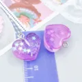 Exquisite lila Glitzer-Harzherz-Anhänger mit kleinen Sternen für DIY-Schmuckherstellung - 1 Stück (17x18x8mm)