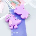 Lila Cartoon Dinosaurier Harz Anhänger Charms für DIY Schmuckherstellung Zubehör - 1 Stück (24x19x5mm)