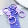 Chiusure a moschettone in lega verniciata viola per accessori fai-da-te per gioielli - Viola chiaro