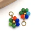 Handmade colorful faceted bead daisy flower pendant with double gold-toned rings - Solid Multicolor Daisy Crystal Style (T1252)