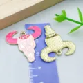 Rosa Emaille Stierschädel Anhänger aus Legierung für DIY Schmuckherstellung mit Lineal - Stierkopf Stil (27413)