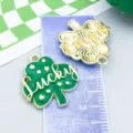 Ciondolo quadrifoglio portafortuna verde e oro per creazione gioielli fai da te San Patrizio - Trifogli Lucky (27267) / 1 Pezzo (21x20mm) / Verde