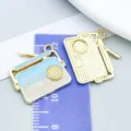 Antike hellblaue Emaille-Radio-Anhänger für DIY handgefertigten Modeschmuck Zubehör - Musik Radio (27254) / 1 Stück Packung (19x20mm) / Seeblau