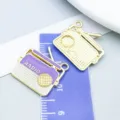 Vintage-Anhänger in Radioform aus Emaille-Legierung für DIY-Schmuck, lila und gold - Musik Radio (27255) / 1 Stück Packung (19x20mm) / Lila