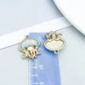 Colgante de medusa de aleación chapado en oro KC con cristal verde para joyería DIY artesanal - Medusa Irisada (28135) / 1 Pieza/Paquete (19*15mm) / Oro KC/Azul Claro